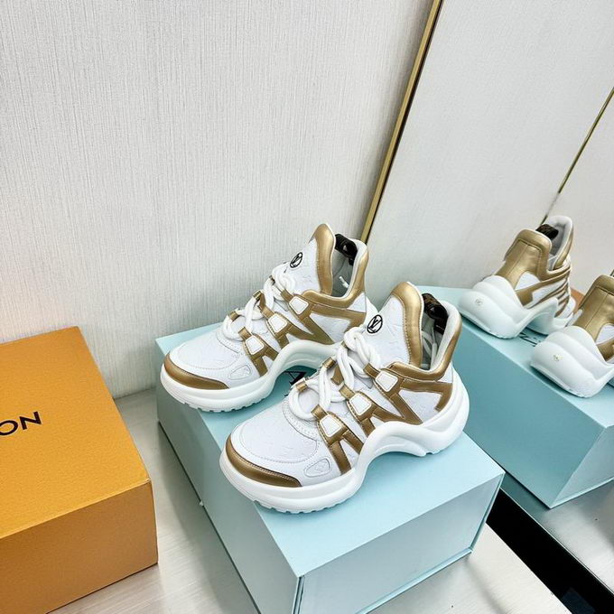 Louis Vuitton Sneakers Wmns ID:20250217-129